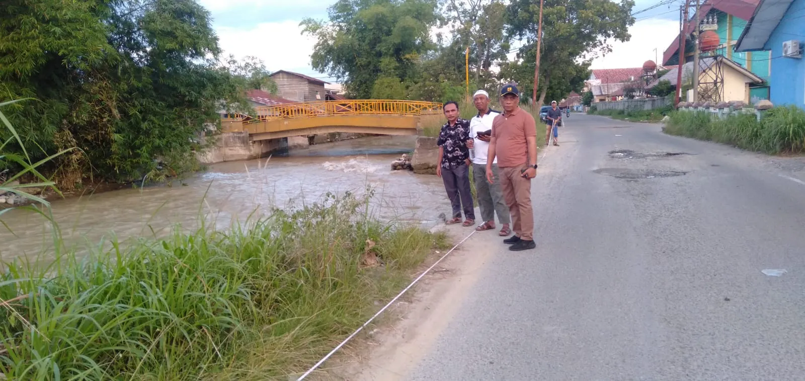 Dampak Hujan Lebat, Tebing Jalan Manunggal Nyaris Putus, Kadis PUPR: Tahun Ini Segera Diperbaiki