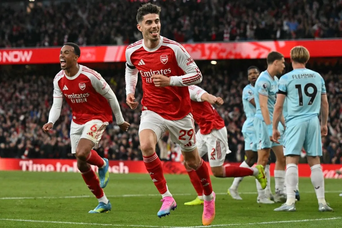 Kalahkan Burnley, Arsenal Di Ambang Juara