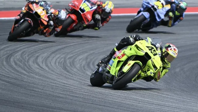 Pebalap Pertamina Enduro VR46 Juara MotoGP Catalunya 2026
