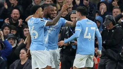 Cukur Palace 3-0, Man City Belum Menyerah Kejar Arsenal