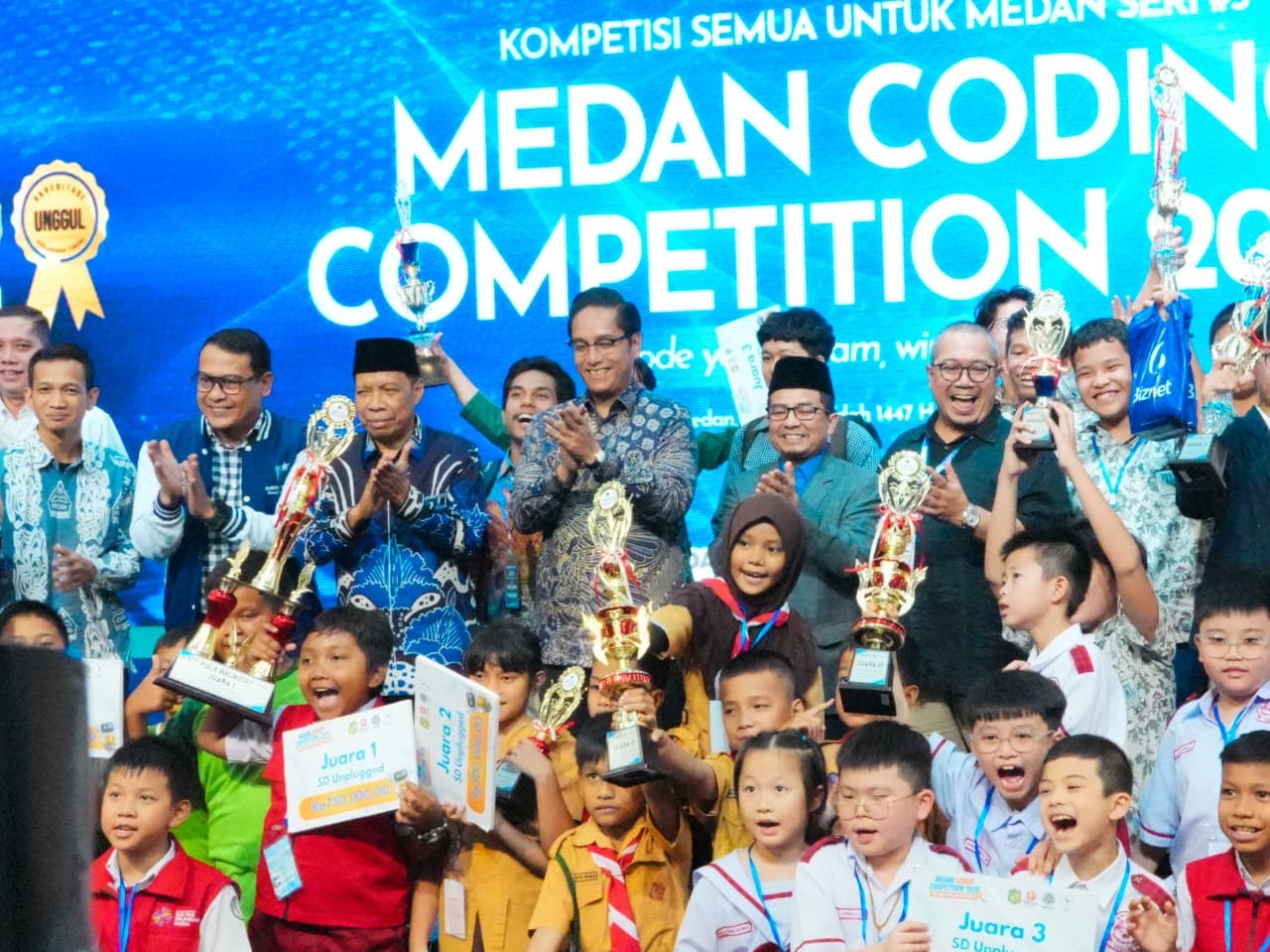 Mahasiswa Fikti UMSU Juara "Medan Coding Competition 2026", Wali Kota ...