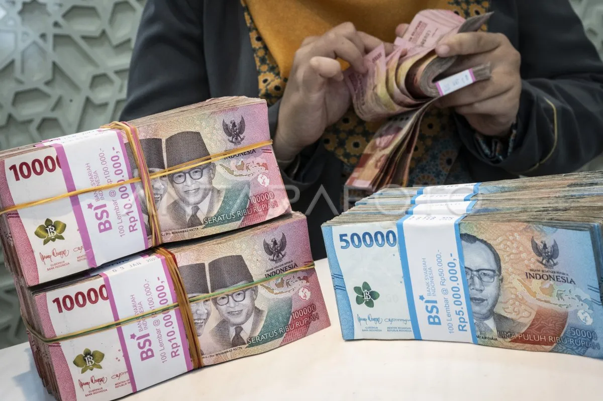 Rupiah Terpuruk, OJK Pastikan Tak Ada Money Rush Di Perbankan