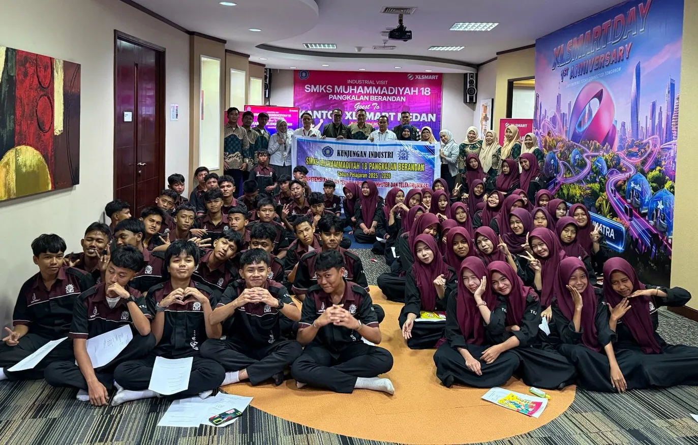 Perkuat Literasi Industri Digital, XLSMART Kenalkan Dunia Kerja Kepada Generasi Muda