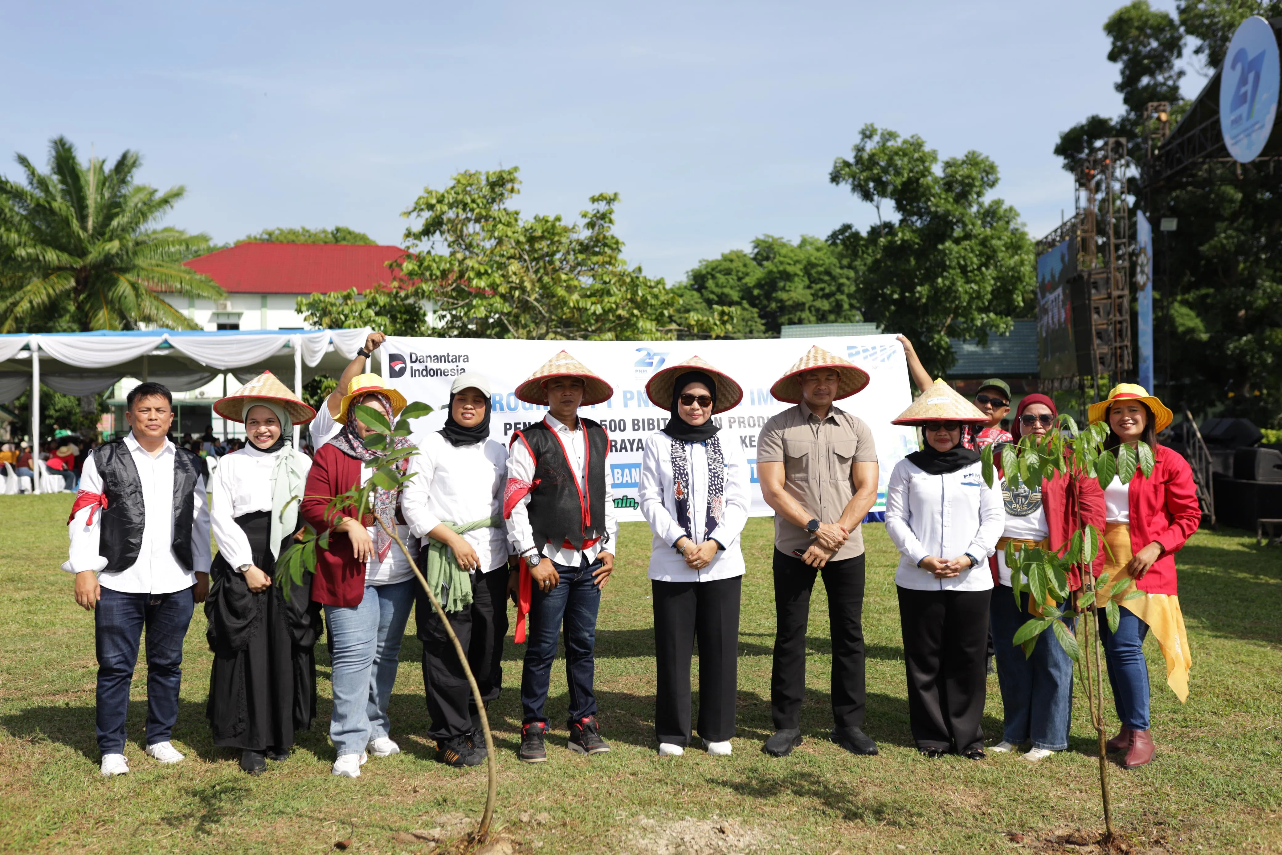 PNM Cabang Pematangsiantar Bersama Kodim Asahan Gelar Aksi Penanaman Pohon
