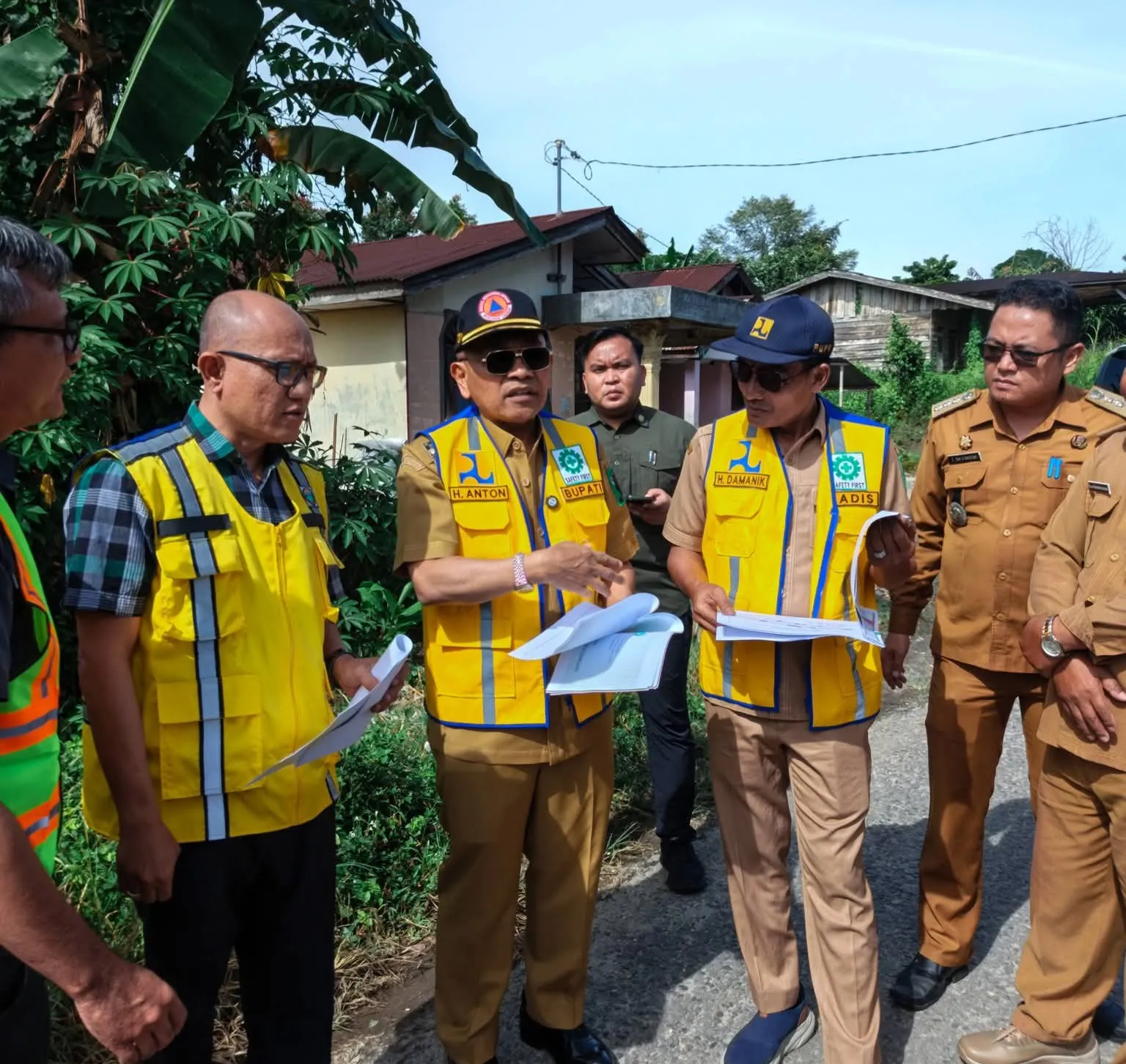 Bupati Simalungun Tinjau Jalan Provinsi Simpang Raya–Tigaras Yang Akan Ditingkatkan