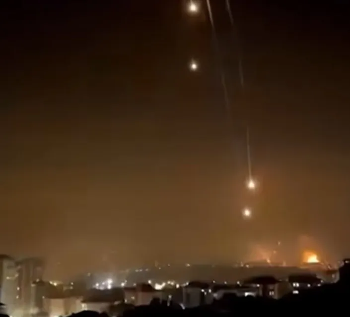 Rudal Iran Mulai Menyerang, Israel Membalas, Bujukan Trump ke Netanyahu Tak Mempan