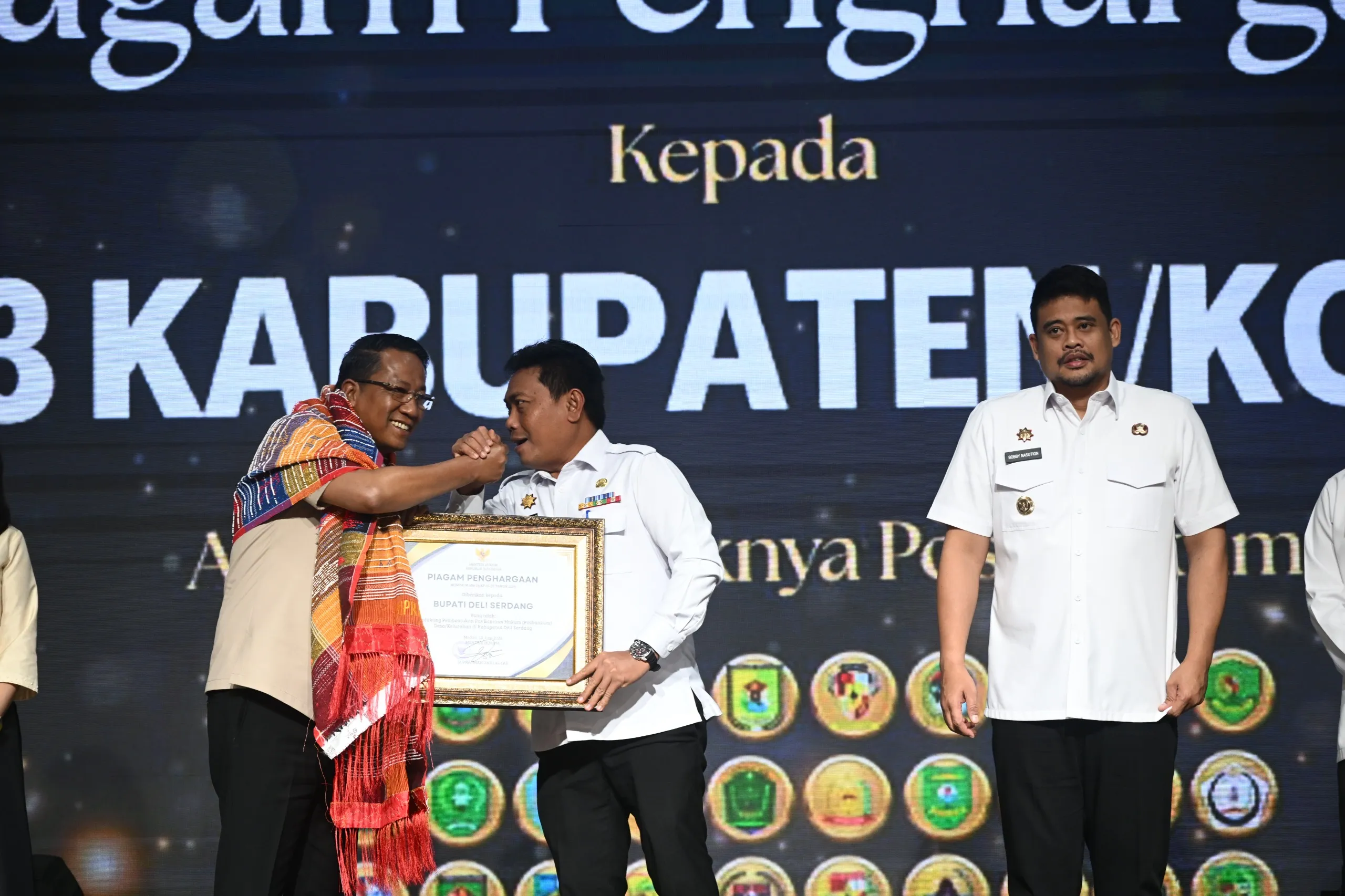 Pemkab Deliserdang Raih Penghargaan dari Kemenkum atas Dukungan Posbankum Desa/Kelurahan
