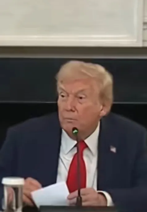 Trump Nyatakan AS-Iran Sepakat Damai, Selat Hormuz Kembali Dibuka