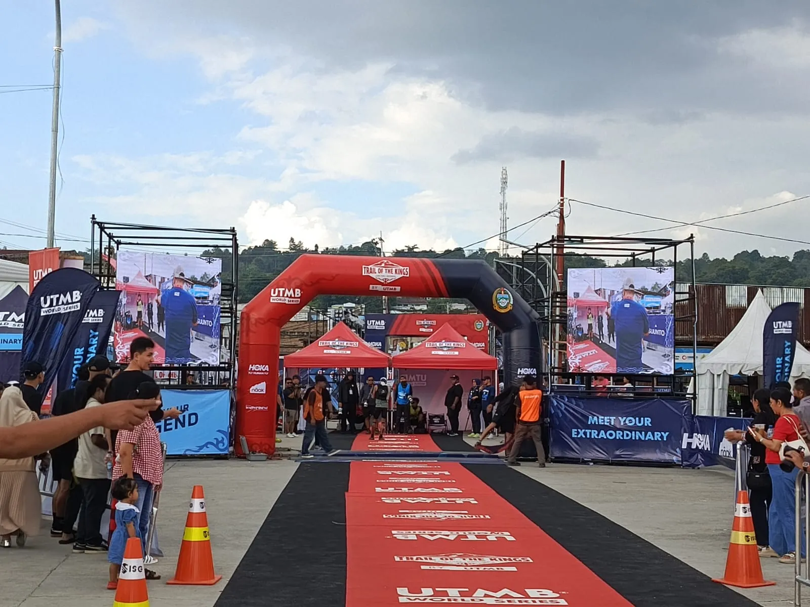 Hiroyuki Matsuda Juara 100K Trail of The Kings by UTMB 2026