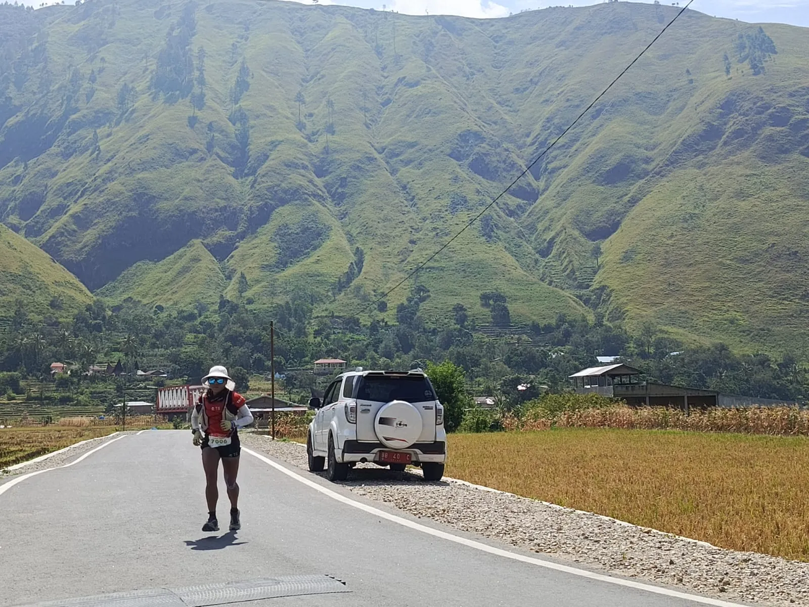 Pelari Nepal Priya Ray Terdepan ToTK 100K, Warga Bonan Dolok Bangga Desanya Dikenal Dunia