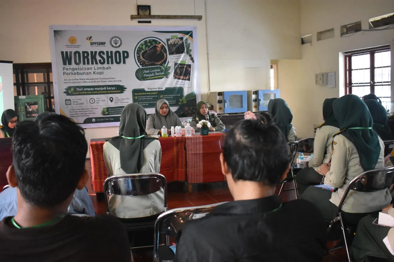 Dari Limbah Menjadi Berkah: Kementan Gelar Pelatihan Olah Ampas Kopi Jadi Produk Bernilai Ekonomi
