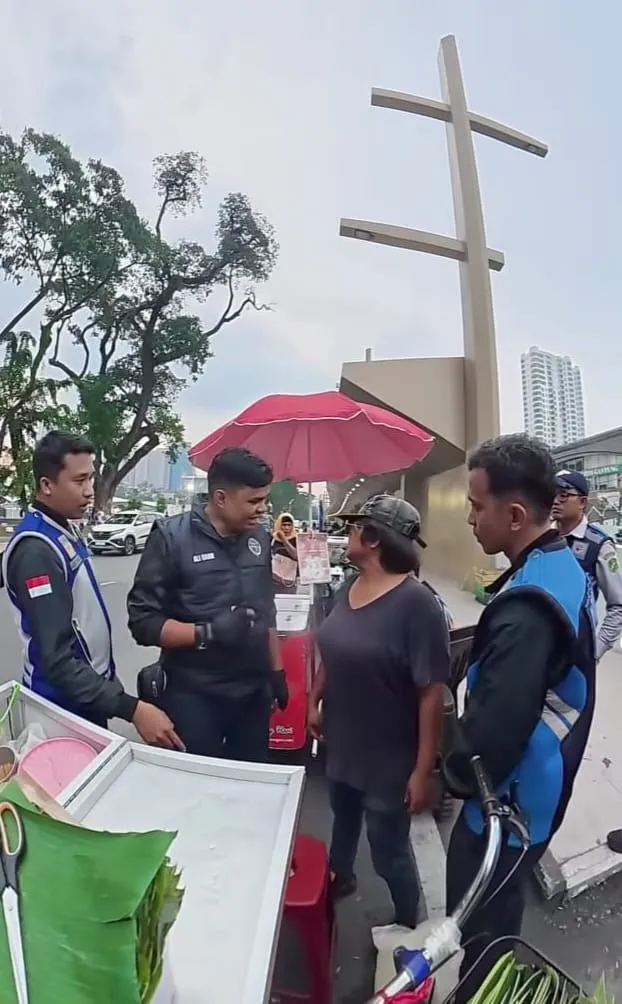 Viral Di Medsos,  Jukir Liar Memberontak Saat Diamankan Tim Cakrawala Dishub Kota Medan
