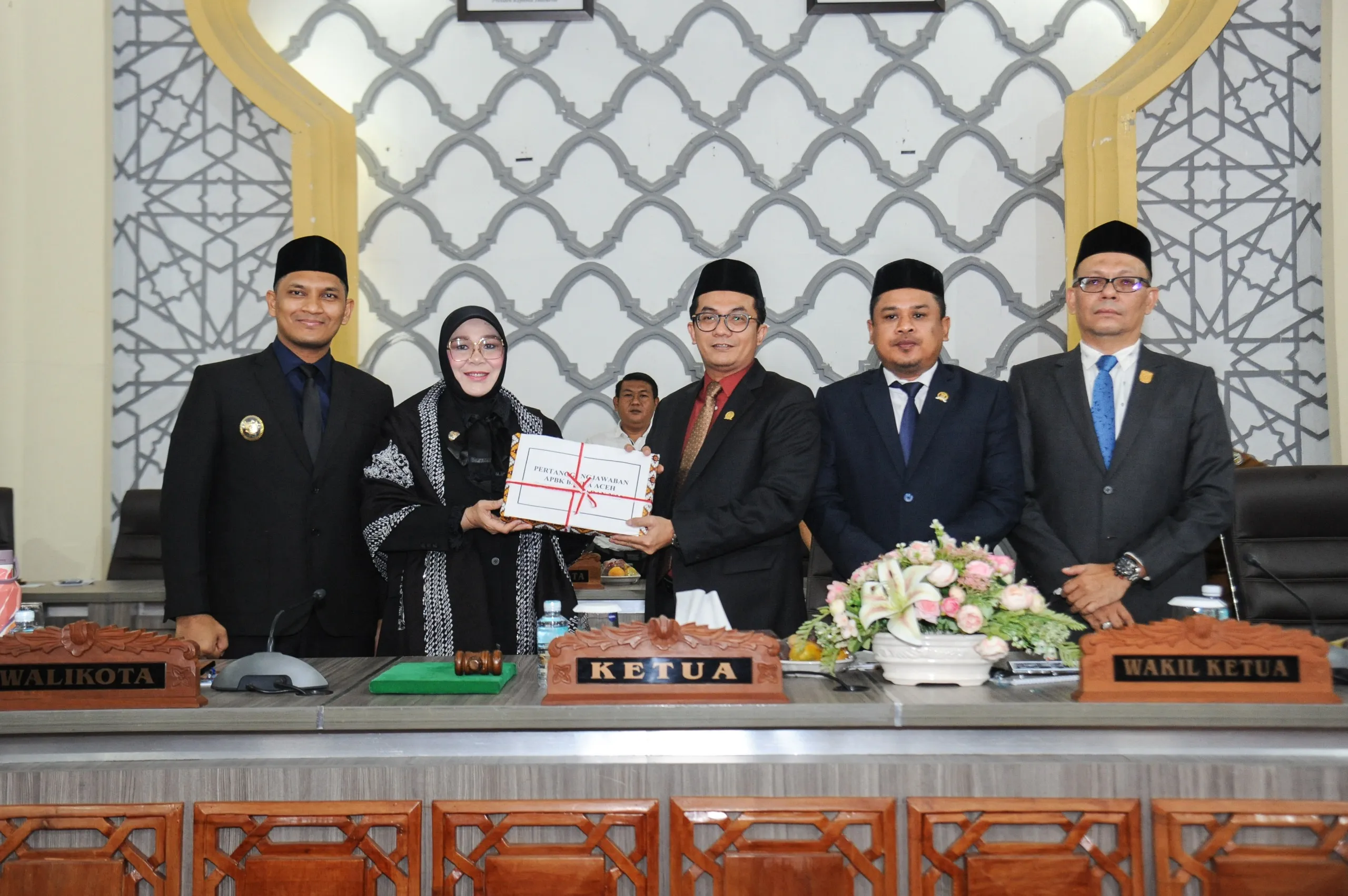 Wali Kota Serahkan LKPJ 2025 ke DPRK, Irwansyah: Akan Segera Kami Bahas