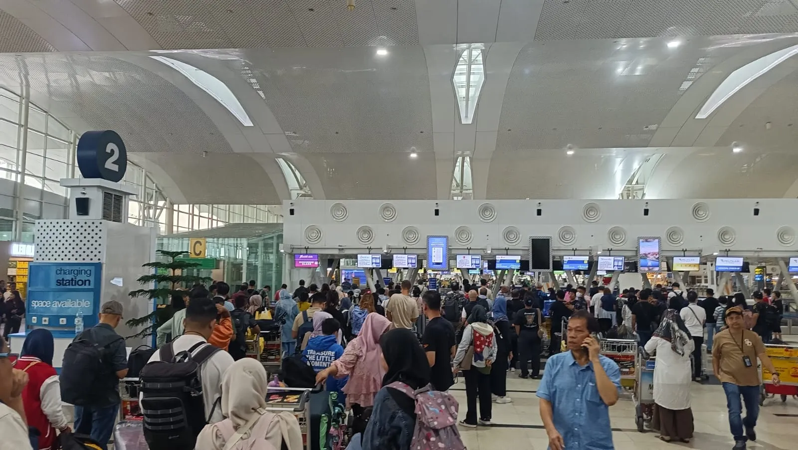 Selama Libur Sekolah, Bandara Kualanamu Layani 421.059 Penumpang, Domestik Mendominasi