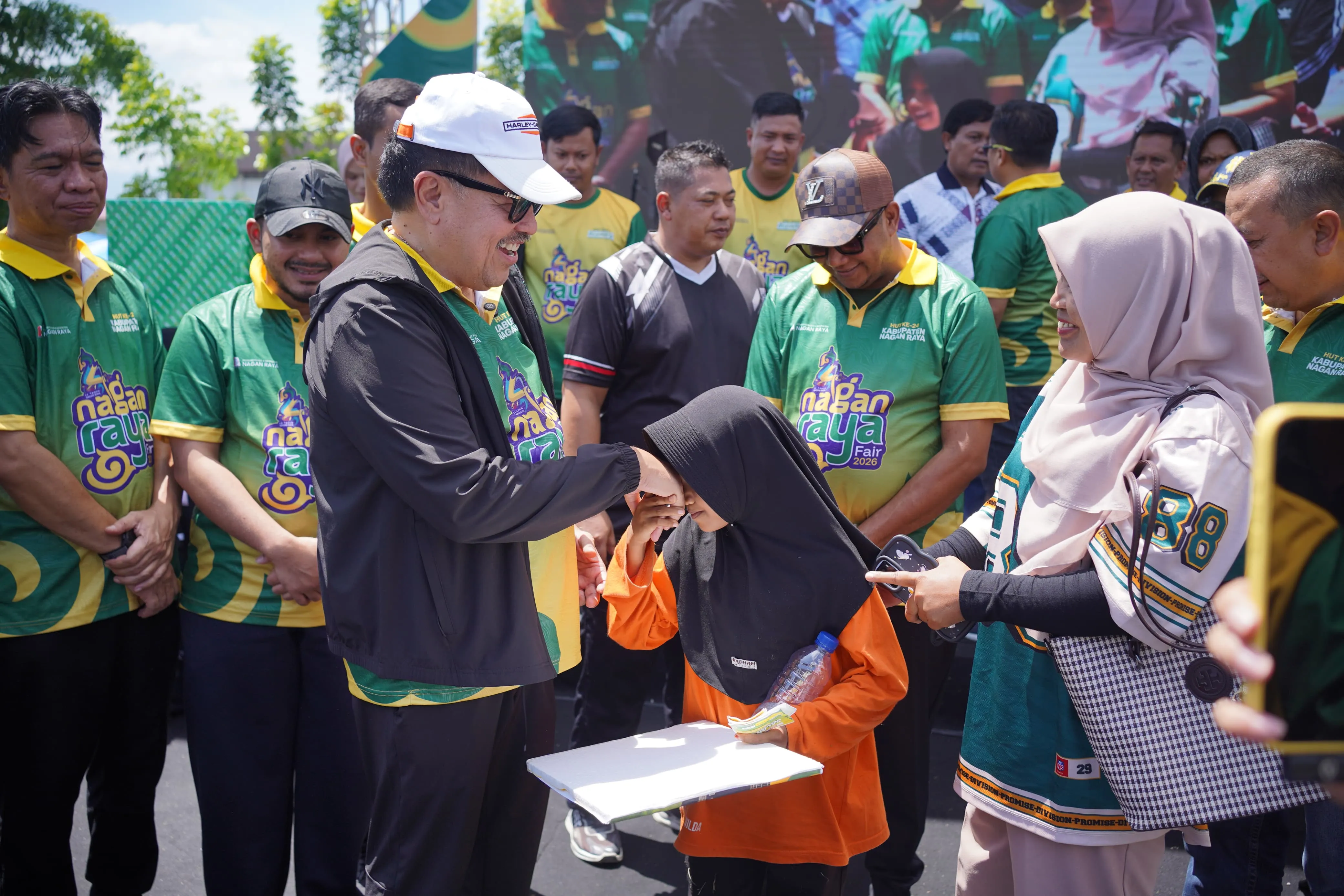 Semarak HUT Ke-24 Nagan Raya, Jalan Sehat Meriah, Hadiah Paket Umrah