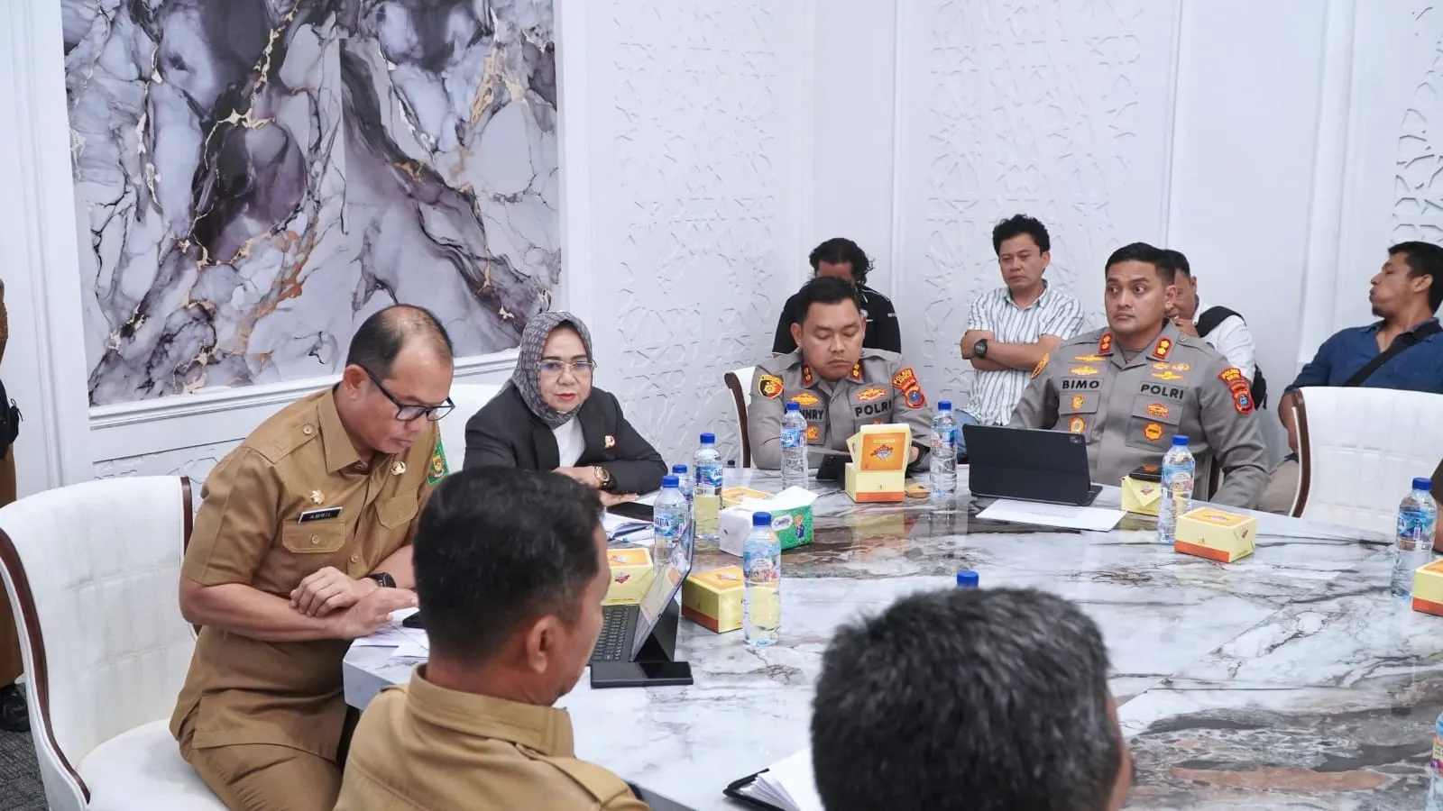 Plt Bupati Langkat Tiorita Perkuat Sinergi Forkopimda Tertibkan THM Blue Night