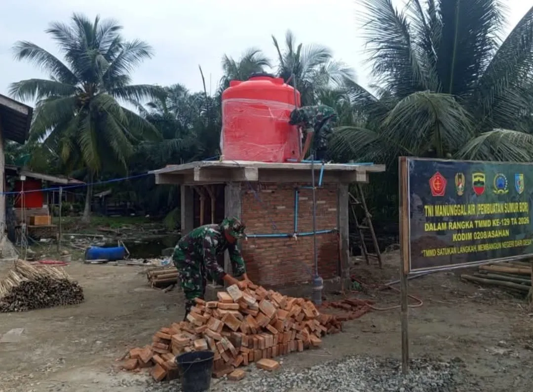 Satgas TMMD Ke-129 Kodim 0208/Asahan Bangun Sumber Air Bersih Warga Dusun IV Desa Kapal Merah