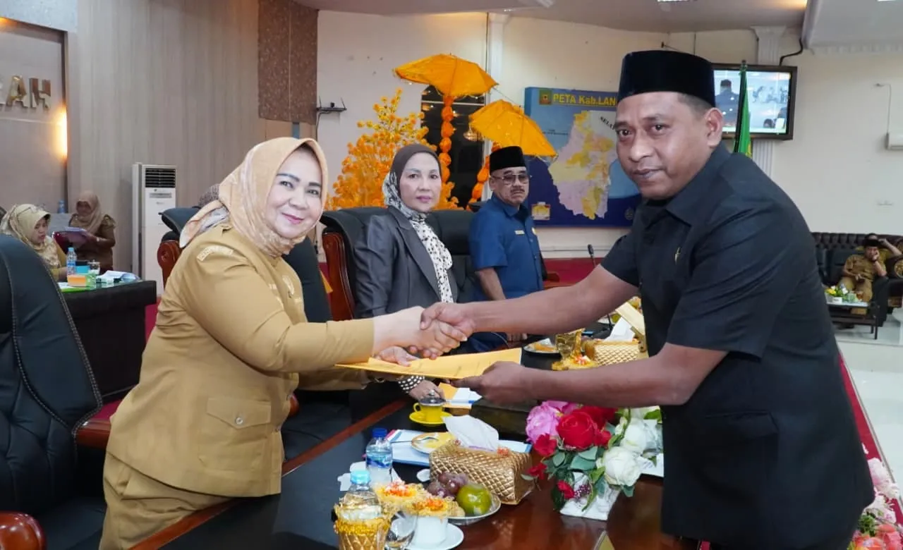 Plt Bupati Langkat Jawab Pandangan Fraksi, Dorong Ranperda Tata Kelola Aset Daerah Lebih Optimal