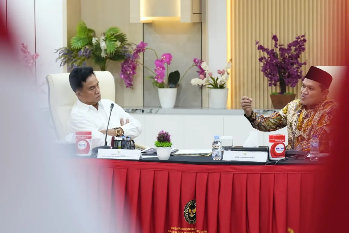 Menko Yusril Dorong Penyelesaian Tanah Wakaf Blang Padang melalui Jalur Hukum yang Berkeadilan