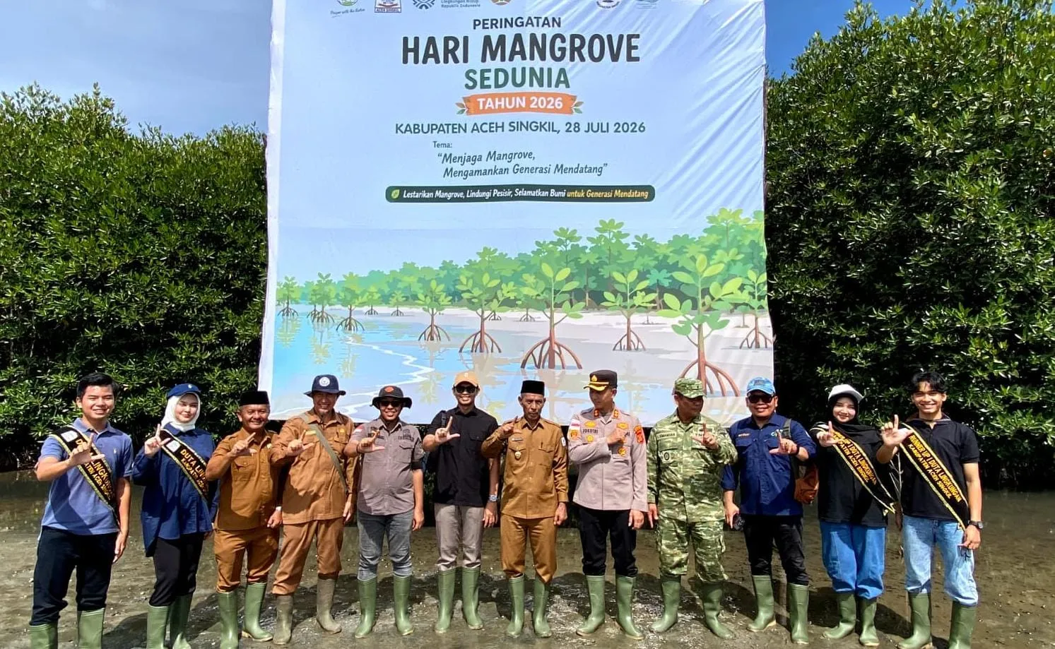 Kolaborasi PT PLB-Forkopimda Tanam Ribuan Bibit Manggrove di Pesisir Singkil