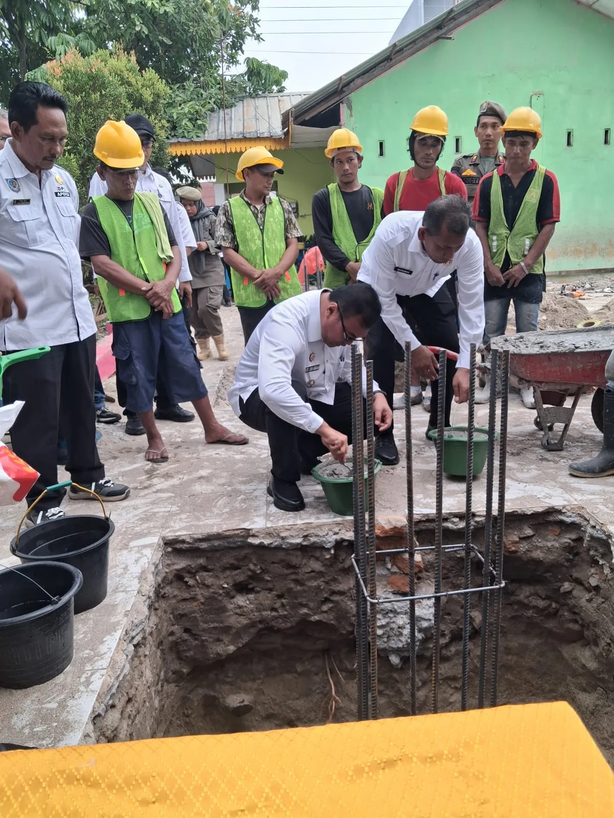 Tinjau Pembangunan Dua RKB SDN 101921 Karang Anyar, Asri Ludin Tambunan Minta Fasilitas Belajar Dilengkapi