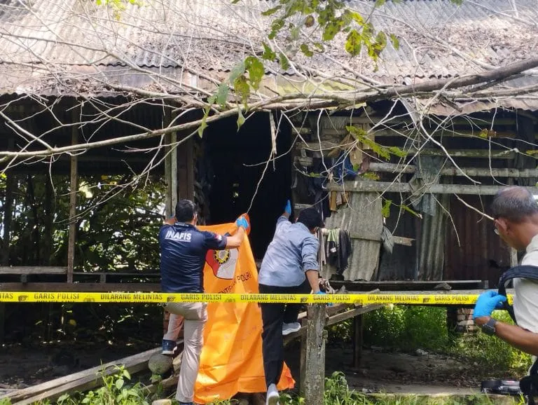 Lansia Ditemukan Meninggal Membusuk di Bekas Kandang Kambing