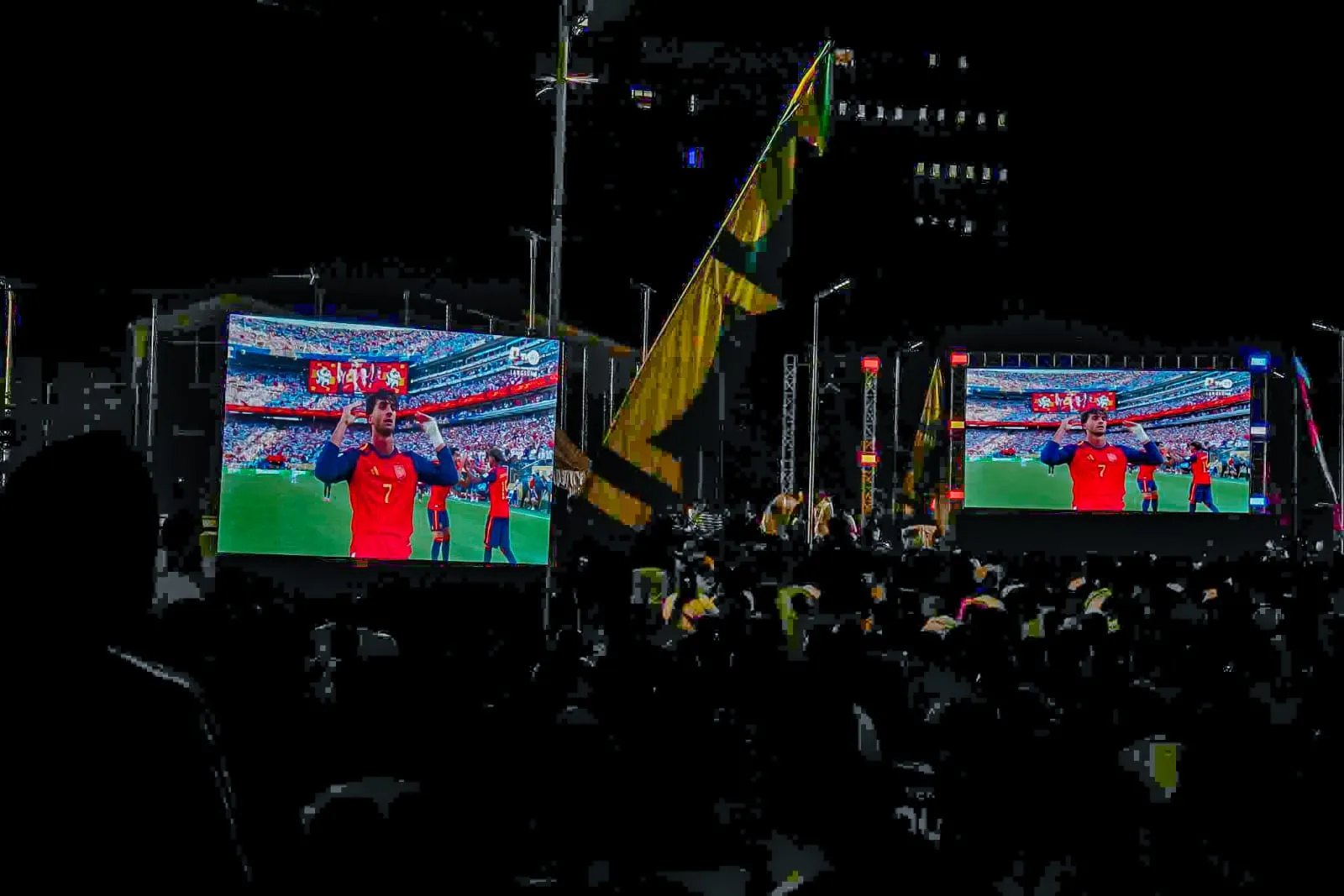 Ribuan Warga Nobar Final Piala Dunia 2026, Rico Waas: Sportivitas Dan Kebersamaan Harus Terus Hidup Di Medan