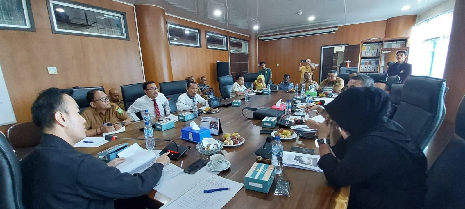DPRD Medan Minta Dinas SDABMBK Bongkar Taman Menutup Parit di Depan Hermes Place Polonia