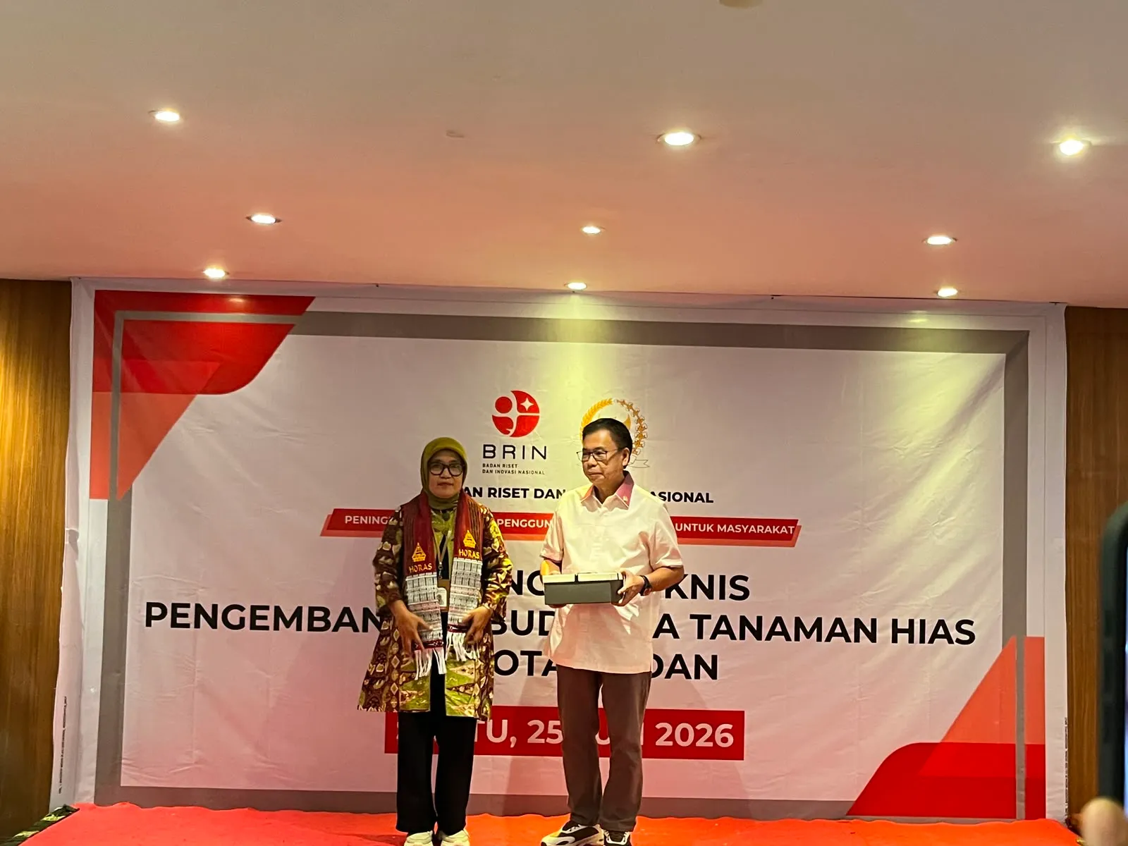 BRIN Gelar Bimtek Pengembangan Budidaya Tanaman Hias, dr Sofyan Tan Miliki Peran Penting Ciptakan Kenyamanan