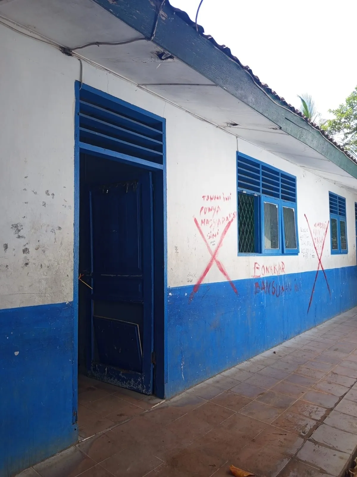 Alumni Minta Polres Labuhanbatu Usut Penyegelan dan Vandalisme SMPN 1 Rantauprapat