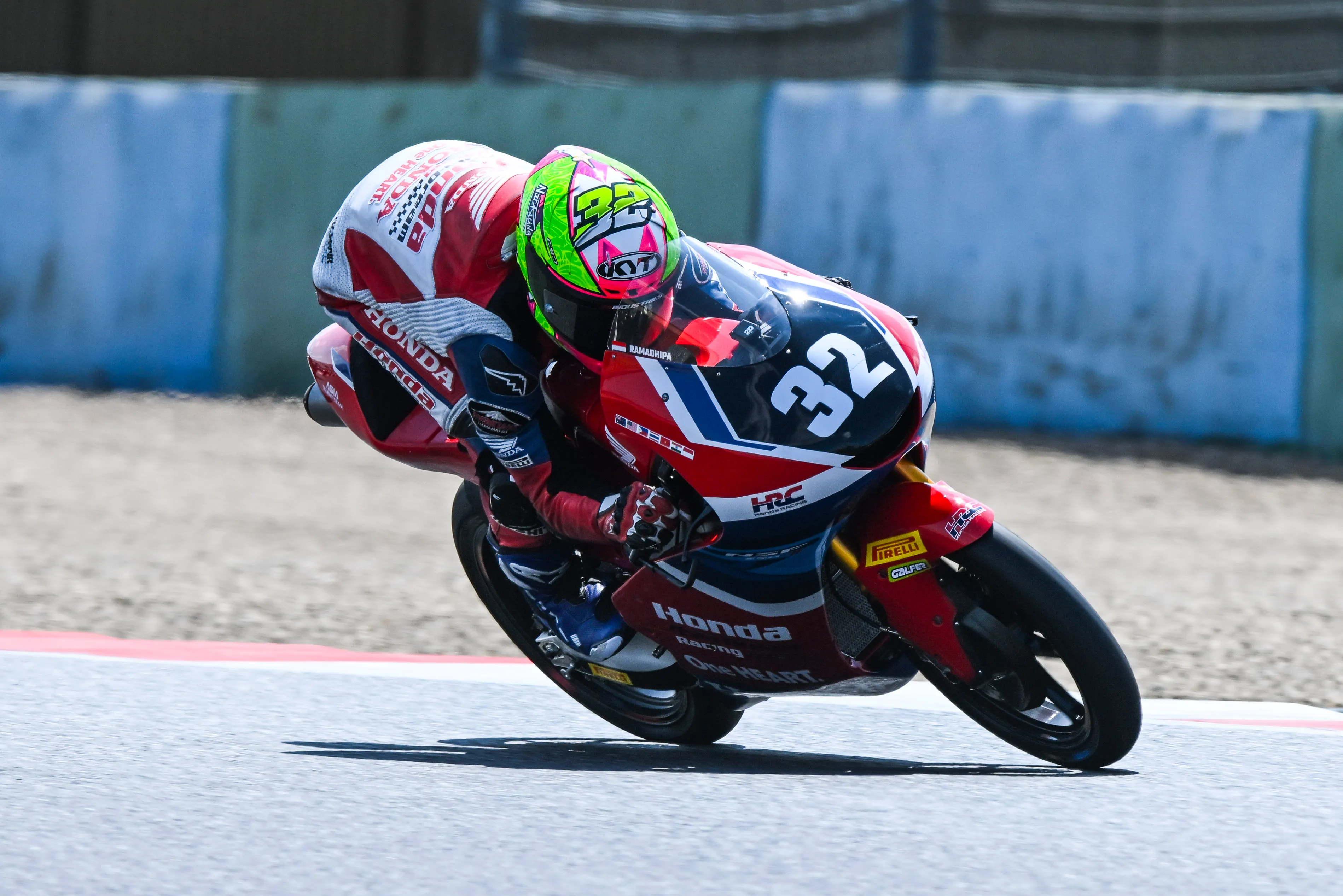 Pebalap Honda Ramadhipa Masuk 5 Besar Paruh Musim Moto3