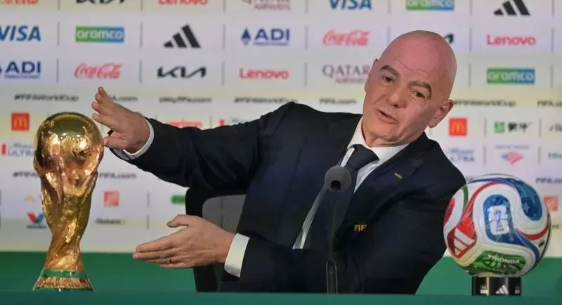 Presiden FIFA Akui Ditelepon Donald Trump