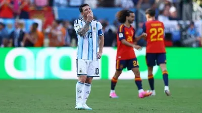 Dimatikan Sepanjang Laga, Messi Tak Kuasa Sihir Spanyol