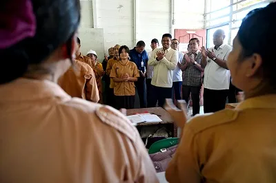 Sekolah Gratis Disambut Pelajar Nias Utara, Orang Tua Kini Lebih Ringan