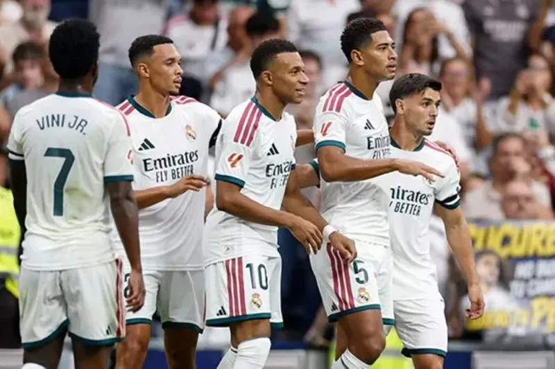 Real Madrid Pertahankan Catatan Sempurna