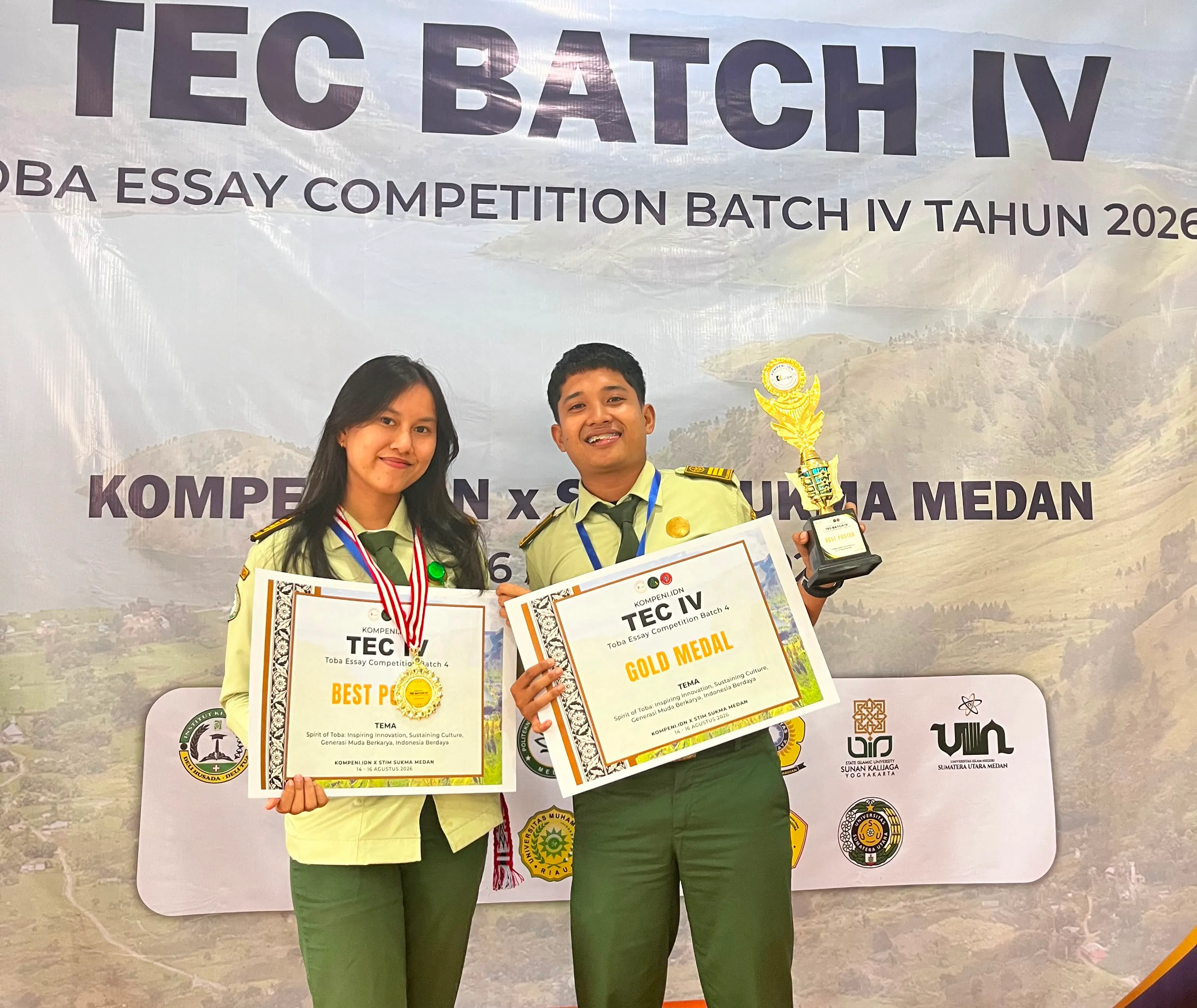 Sabet Medali Emas & Poster Terbaik, Dua Mahasiswa Polbangtan Kementan Ukir Prestasi Gemilang