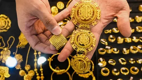 Harga Emas Pekan Ini di Persimpangan Arah