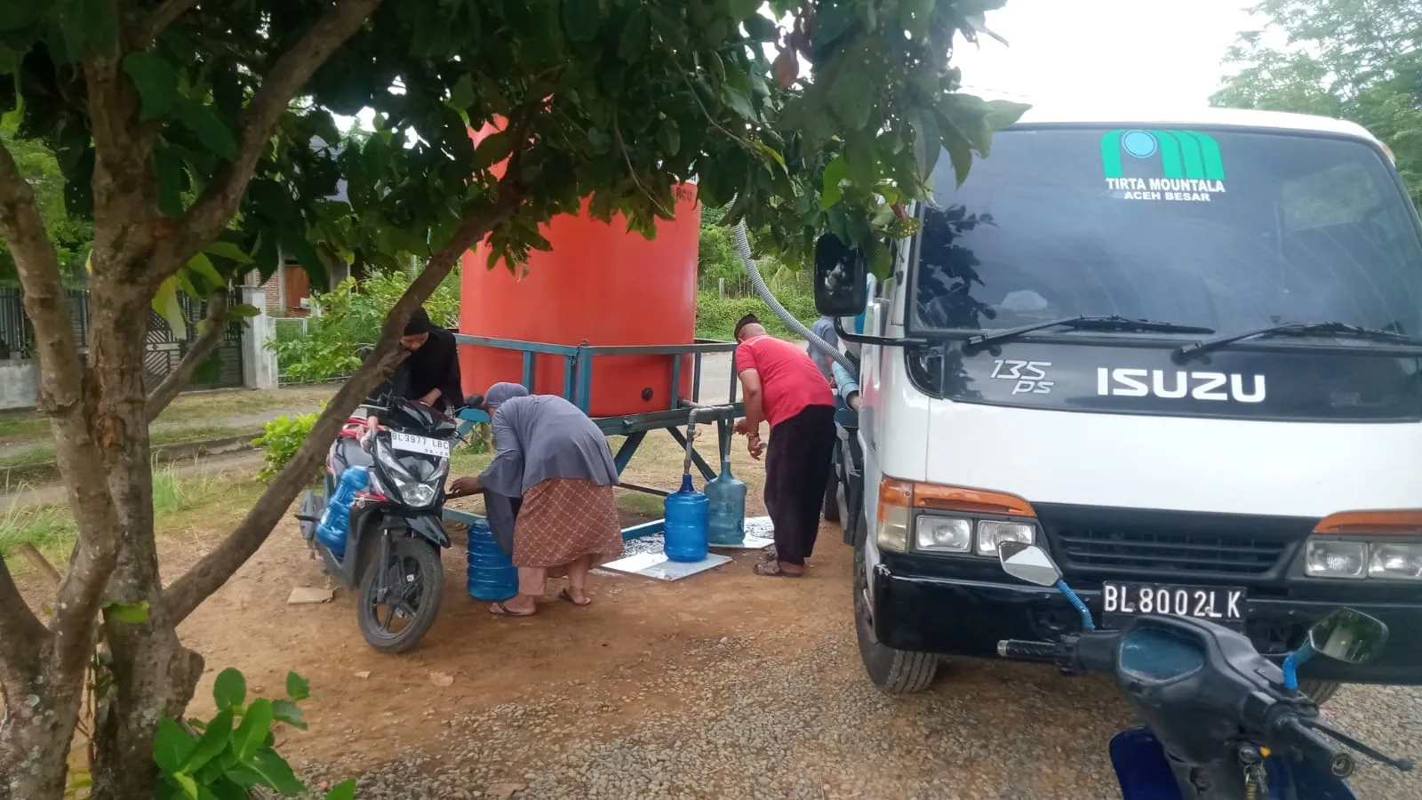 Tanggap Kekeringan, PDAM Tirta Mountala Suplai 270 Ribu Liter Air dalam Sepekan