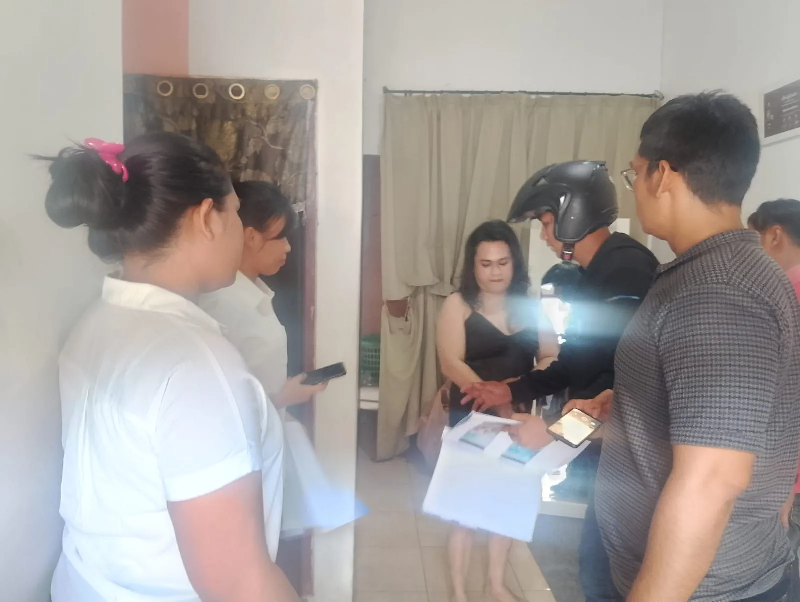 Polisi Tangkap Pria di Medan Jual Konten Video Mesum Sesama Jenis Lewat Aplikasi