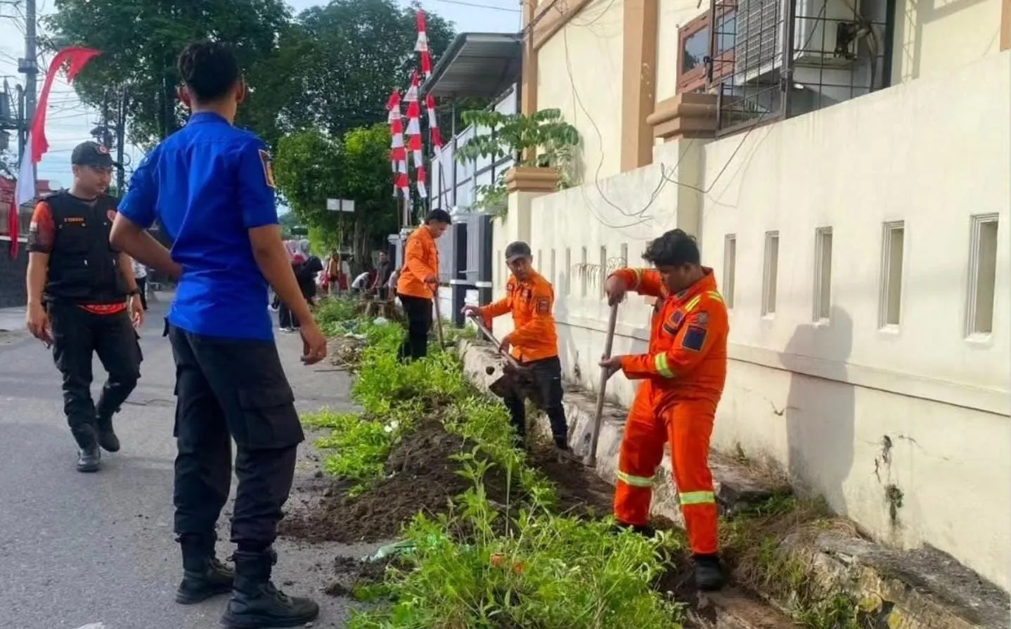Pemko Binjai Gelar Gerakan ASRI Serentak di Lima Kecamatan
