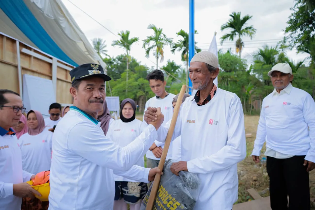 Wabup Aceh Besar Pimpin Pembersihan Irigasi Di Gampong Piyeung Mon Ara
