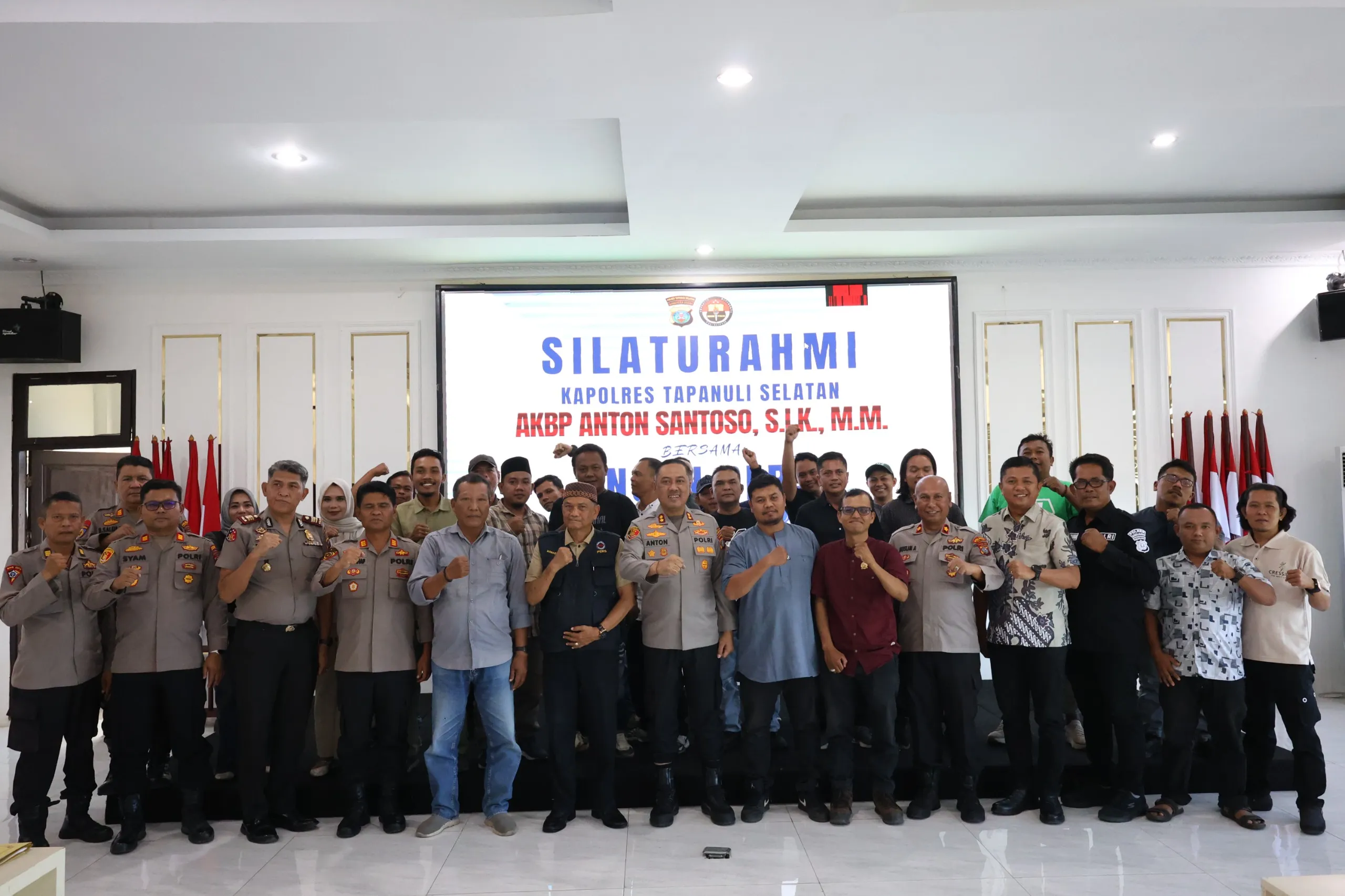 Kapolres Tapsel Baru, Adakan Silaturahmi  Bersama Insan Pers