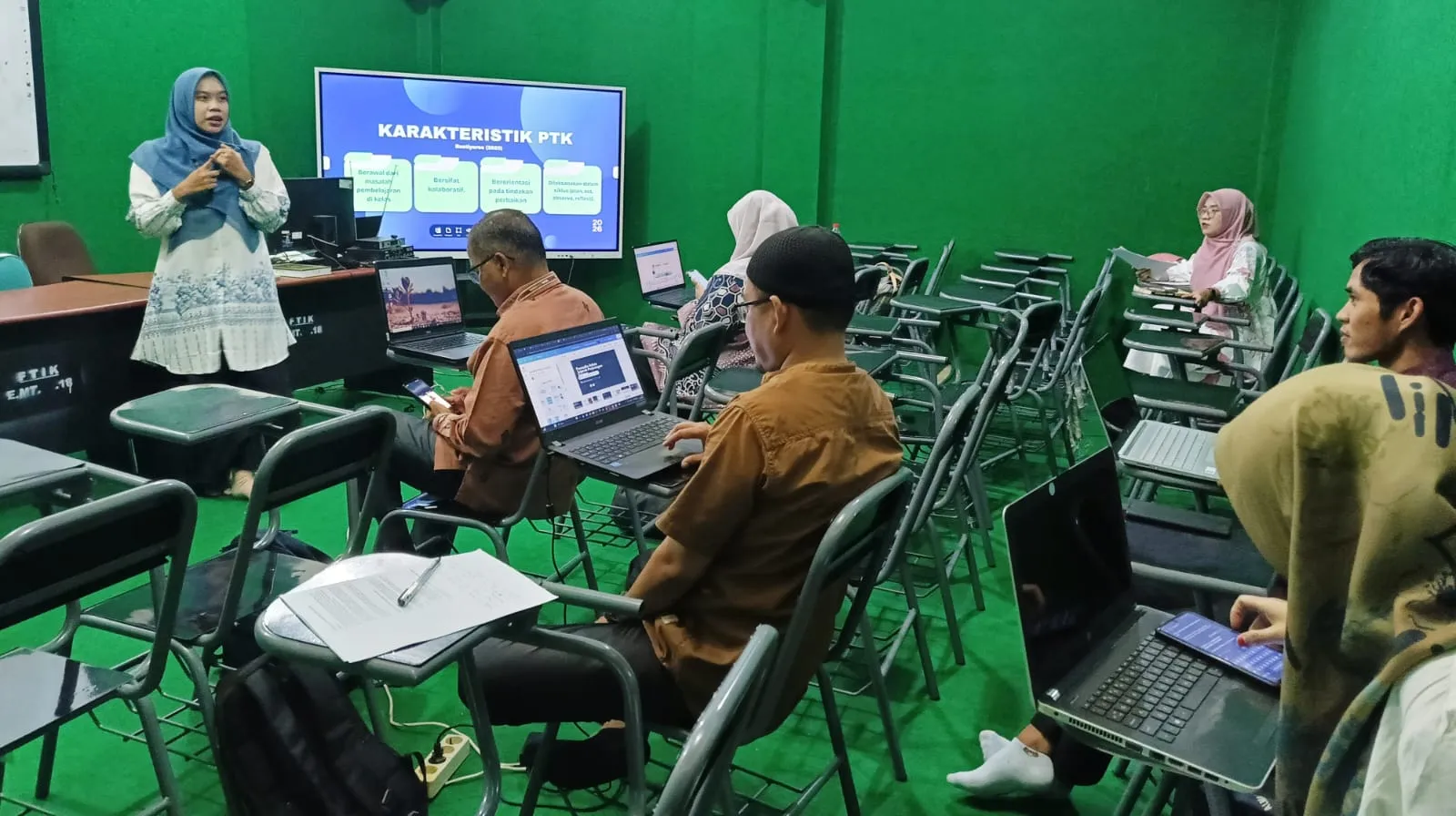 FTIK UIN Syahada Pertajam Kemampuan Calon Dosen Lewat Micro Teaching