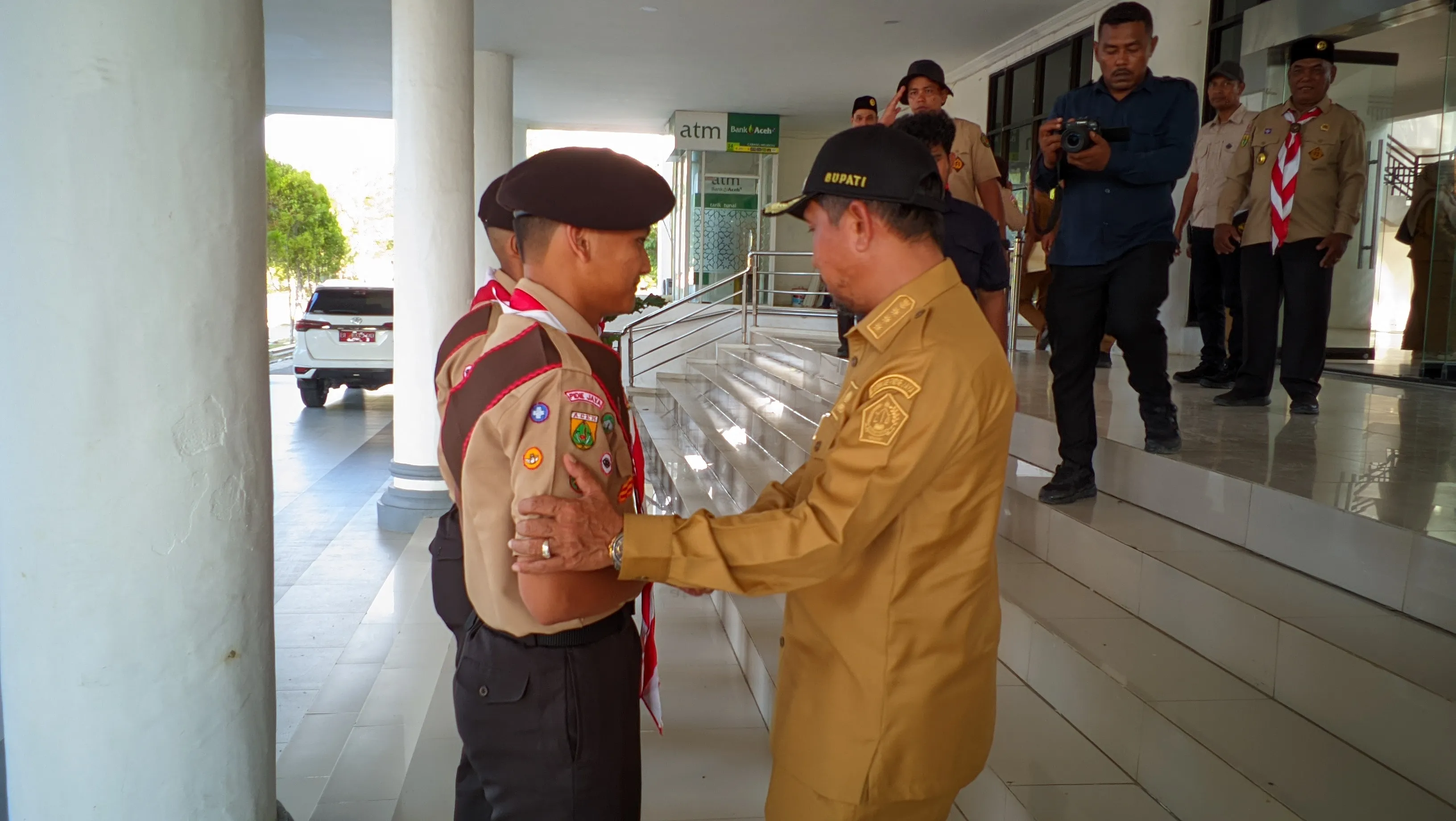 Bupati Pidie Jaya Lepas 24 Rombongan Jambore Nasional XII ke Cibubur