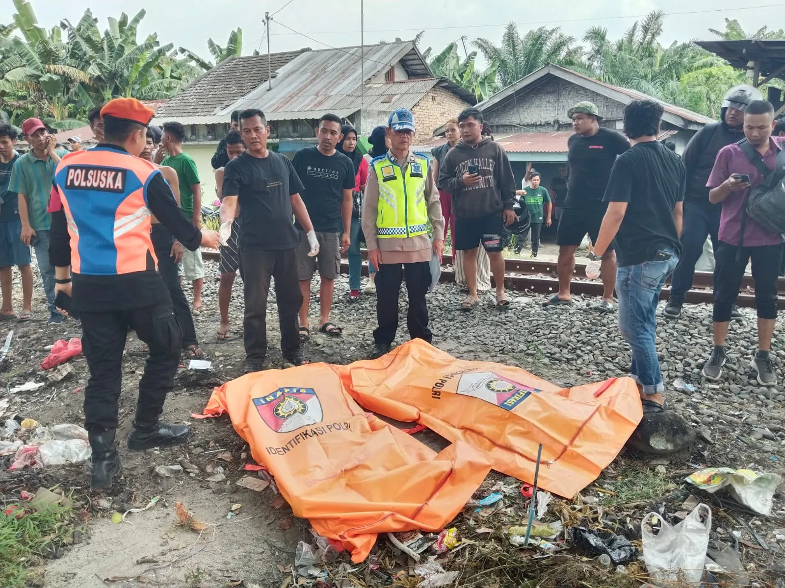 Abang Beradik Warga Labuhanbatu Utara Tewas Tertabrak Kereta Api di Sergai