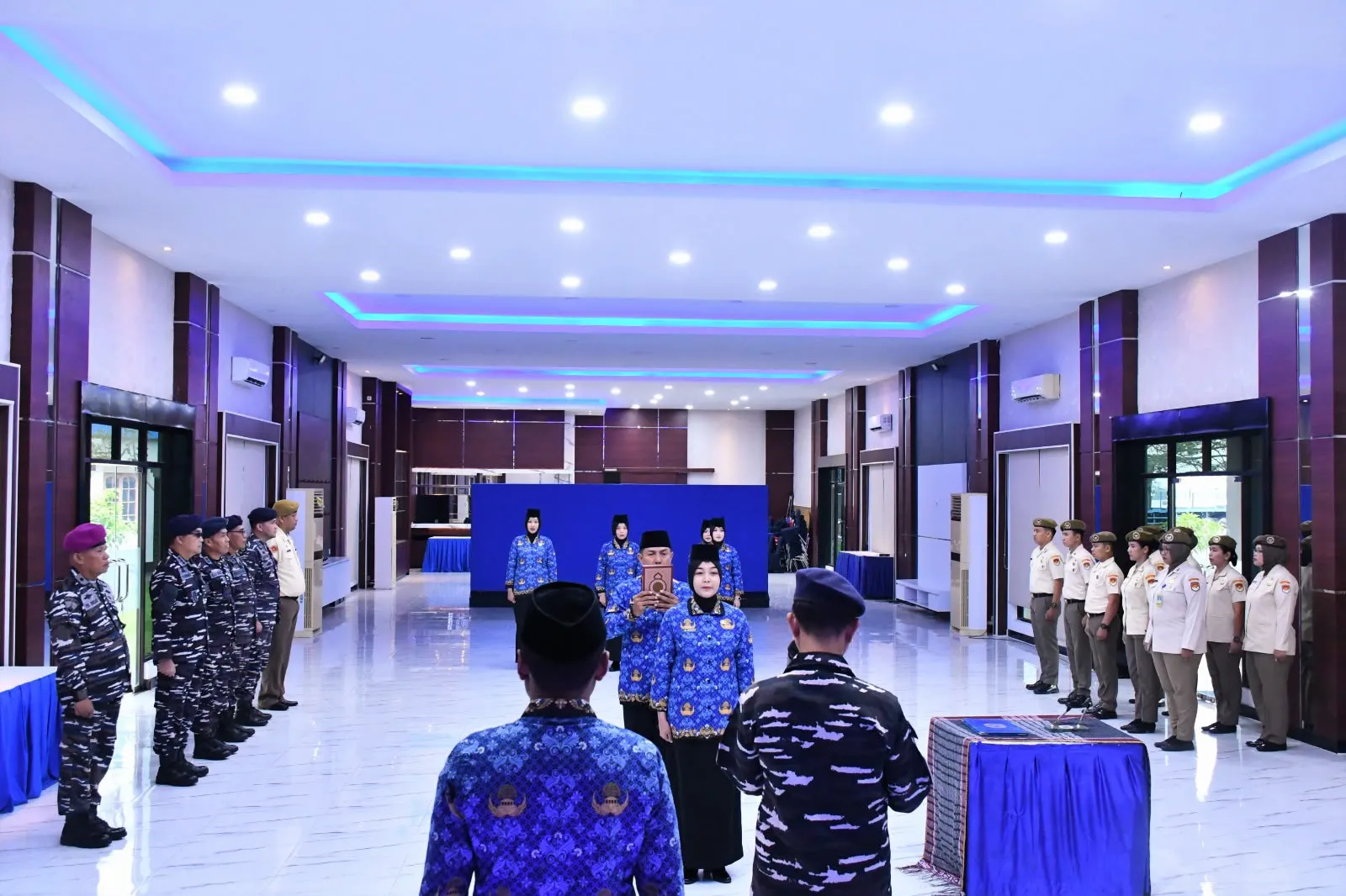 Pengambilan Sumpah Enam PNS di Kodaeral I
