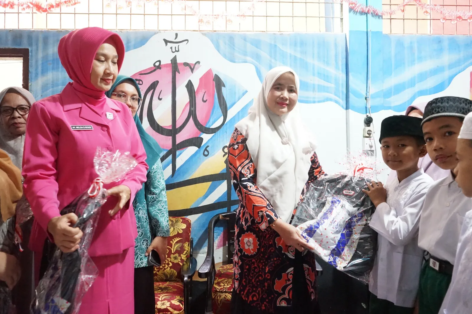 Ketua TP PKK Asahan Kunjungi Anak Yatim dan Lansia, Wujud Kepedulian Sosial