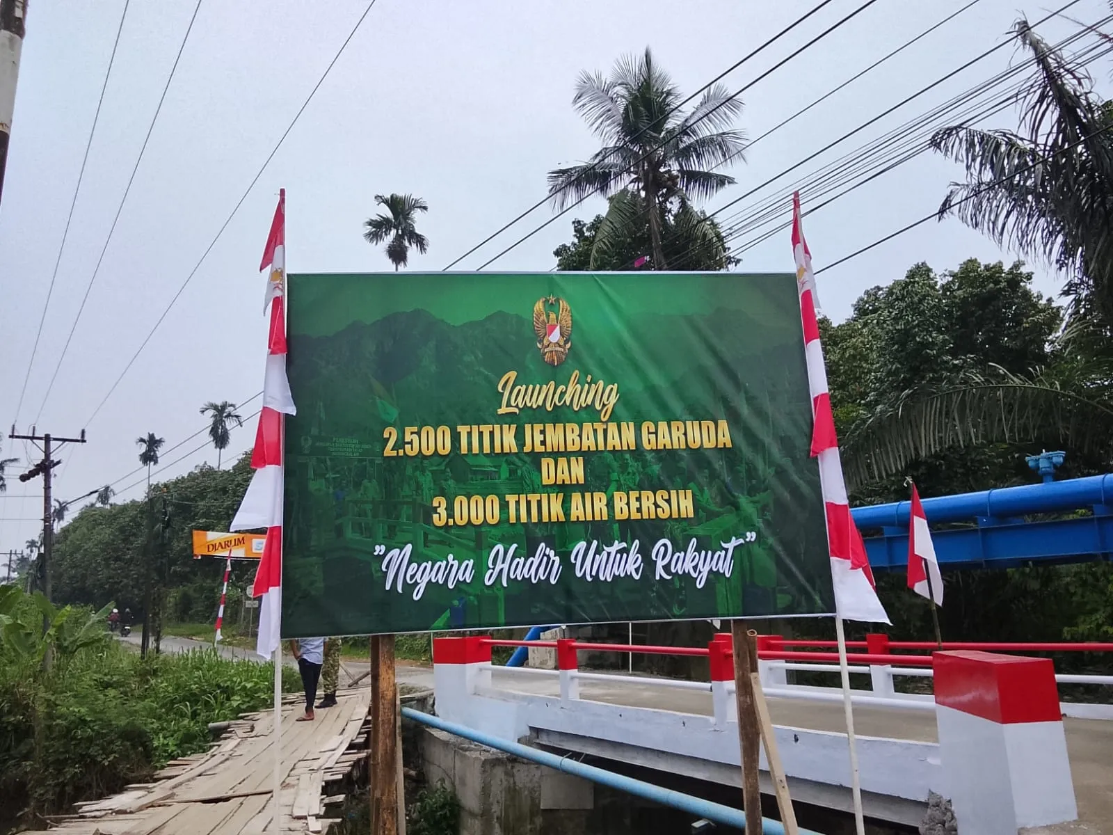 3.395 Jembatan Merah Putih dan 3.000 Titik Sumber Air Bersih Diresmikan
