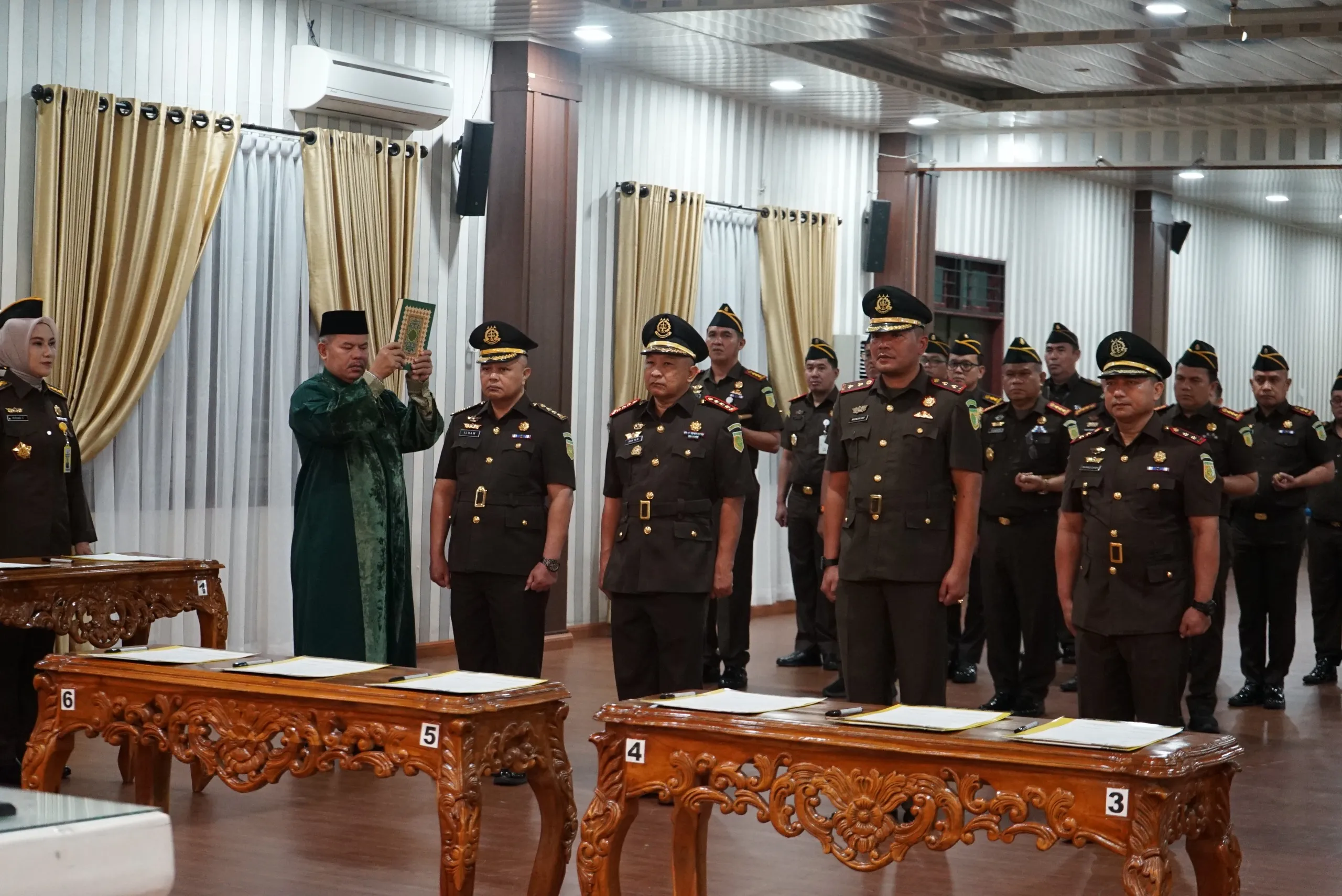 Kajati Sumut Lantik Aspema dan 5 Kajari
