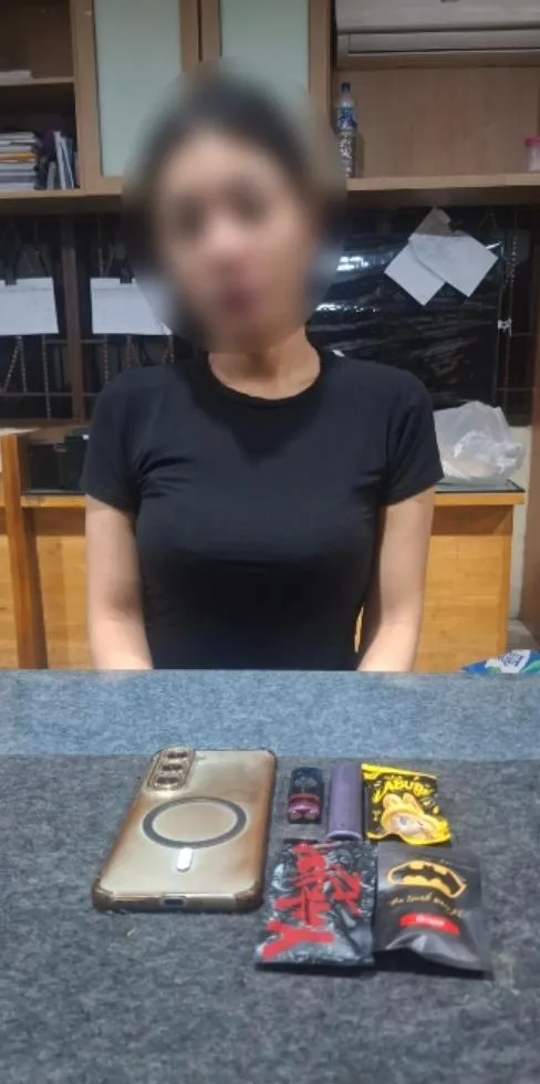 Wanita Pengedar Pod Getar Diciduk Satresnarkoba Polrestabes Medan